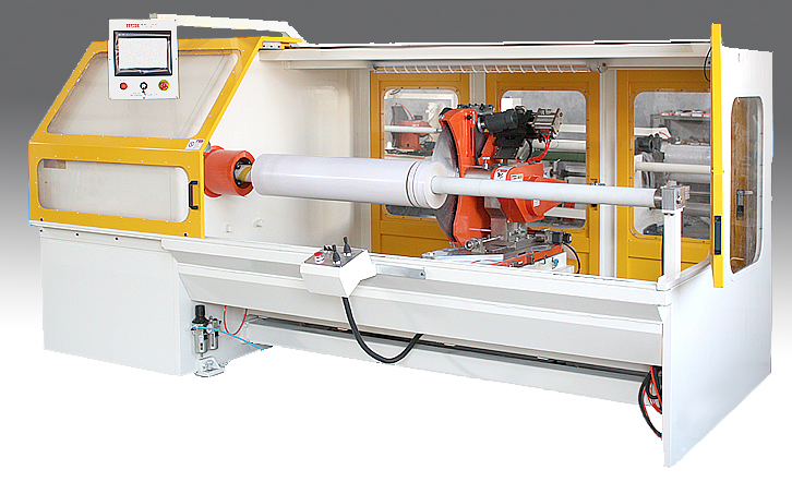 Automatic log cutting machine with safety enclosure, touchscreen HMI and rotary blade head